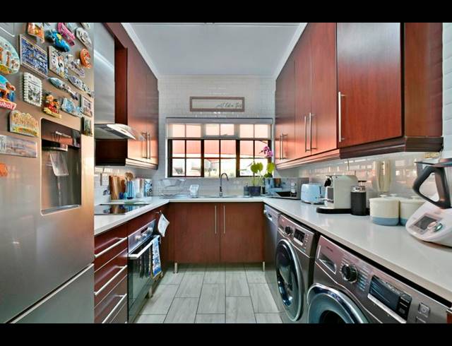3 BEDROOM TOWNHOUSE FOR SALE IN GLENVISTA